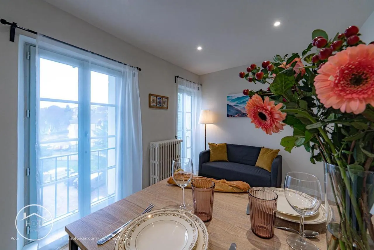 Romantic Suite Bellevue Et Parking Chambery 0*,  France
