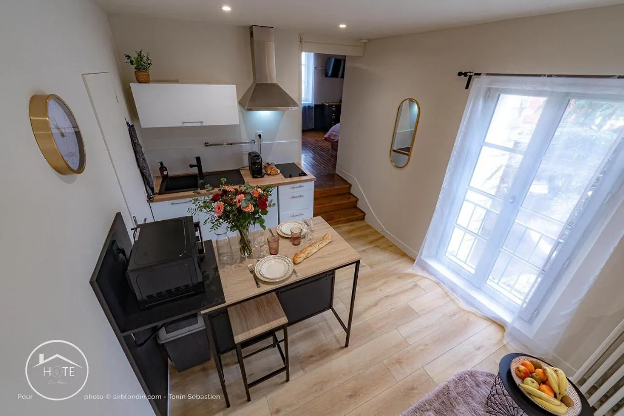 Apartment Romantic Suite Bellevue Et Parking Chambery